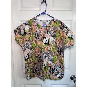 Women's Wildlife Safari Scrub Top Size Medium